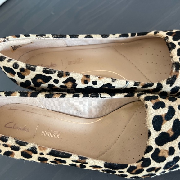 Clark’s shoes animal print size 7 - Picture 4 of 4